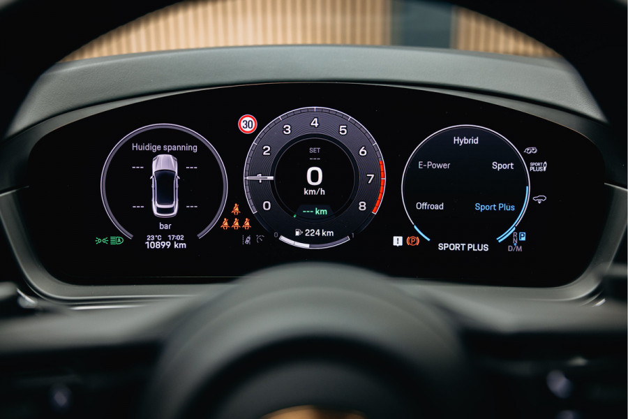 Porsche Cayenne Coupé 3.0 E-Hybrid Black Edition | Sport Chrono | Luchtvering | Adaptieve (18-voudige) sportstoelen met verwarming en verkoeling |