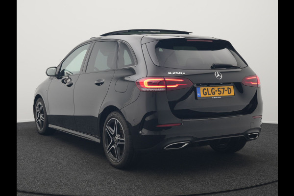 Mercedes-Benz B-Klasse 250 e Business Solution AMG Limited Plug In Hybrid 218pk PHEV | Panodak | Camera | Night Pakket | Alcantara Sportstoelen Verwarmd | Apple Carplay | Widescreen Cockpit | Navigatie | Lane Assist | Virtual | DAB |