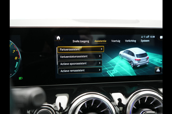 Mercedes-Benz B-Klasse 250 e Business Solution AMG Limited Plug In Hybrid 218pk PHEV | Panodak | Camera | Night Pakket | Alcantara Sportstoelen Verwarmd | Apple Carplay | Widescreen Cockpit | Navigatie | Lane Assist | Virtual | DAB |
