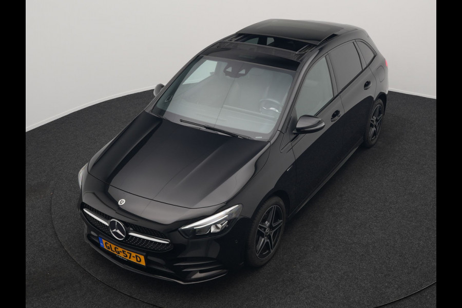 Mercedes-Benz B-Klasse 250 e Business Solution AMG Limited Plug In Hybrid 218pk PHEV | Panodak | Camera | Night Pakket | Alcantara Sportstoelen Verwarmd | Apple Carplay | Widescreen Cockpit | Navigatie | Lane Assist | Virtual | DAB |