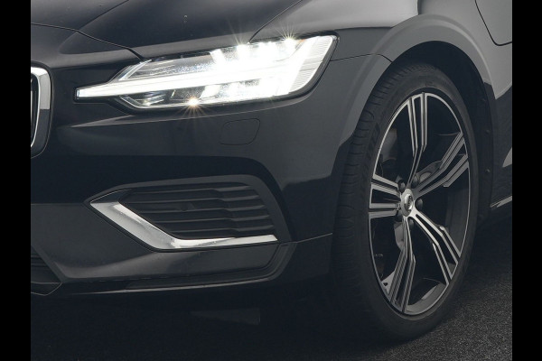 Volvo V60 2.0 T8 Recharge AWD Inscription 392pk Dealer O.H PHEV | Trekhaak Af Fabriek | Panodak | Head Up | Adaptive Cruise | 360 Camera | Bowers & Wilkins | Lederen Sporstoelen Memory & Ventilatie | Apple Carplay | Verwarmde Stoelen & Stuur | 19"L.M
