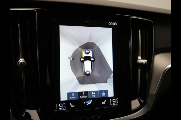 Volvo V60 2.0 T8 Recharge AWD Inscription 392pk Dealer O.H PHEV | Trekhaak Af Fabriek | Panodak | Head Up | Adaptive Cruise | 360 Camera | Bowers & Wilkins | Lederen Sporstoelen Memory & Ventilatie | Apple Carplay | Verwarmde Stoelen & Stuur | 19"L.M