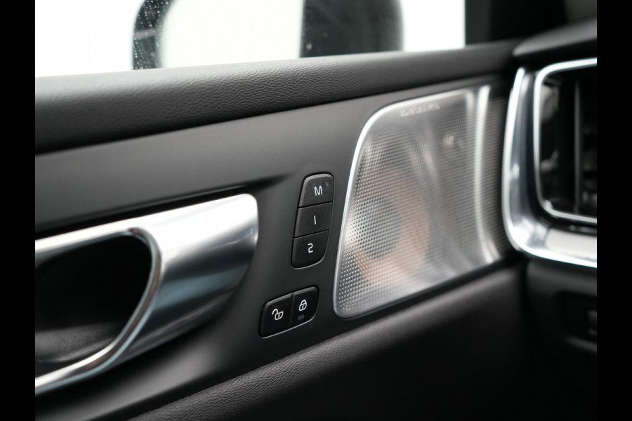 Volvo V60 2.0 T8 Recharge AWD Inscription 392pk Dealer O.H PHEV | Trekhaak Af Fabriek | Panodak | Head Up | Adaptive Cruise | 360 Camera | Bowers & Wilkins | Lederen Sporstoelen Memory & Ventilatie | Apple Carplay | Verwarmde Stoelen & Stuur | 19"L.M
