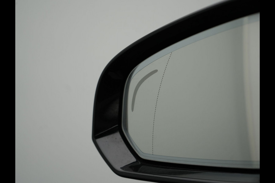 Volvo V60 2.0 T8 Recharge AWD Inscription 392pk Dealer O.H PHEV | Trekhaak Af Fabriek | Panodak | Head Up | Adaptive Cruise | 360 Camera | Bowers & Wilkins | Lederen Sporstoelen Memory & Ventilatie | Apple Carplay | Verwarmde Stoelen & Stuur | 19"L.M