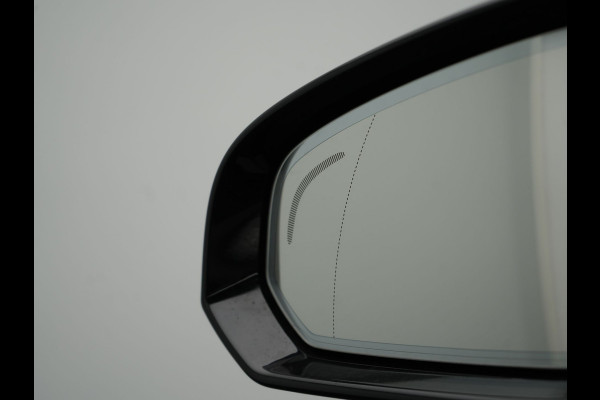 Volvo V60 2.0 T8 Recharge AWD Inscription 392pk Dealer O.H PHEV | Trekhaak Af Fabriek | Panodak | Head Up | Adaptive Cruise | 360 Camera | Bowers & Wilkins | Lederen Sporstoelen Memory & Ventilatie | Apple Carplay | Verwarmde Stoelen & Stuur | 19"L.M