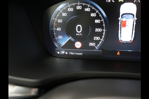 Volvo V60 2.0 T8 Recharge AWD Inscription 392pk Dealer O.H PHEV | Trekhaak Af Fabriek | Panodak | Head Up | Adaptive Cruise | 360 Camera | Bowers & Wilkins | Lederen Sporstoelen Memory & Ventilatie | Apple Carplay | Verwarmde Stoelen & Stuur | 19"L.M