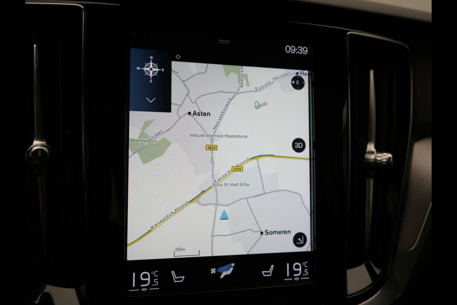 Volvo V60 2.0 T8 Recharge AWD Inscription 392pk Dealer O.H PHEV | Trekhaak Af Fabriek | Panodak | Head Up | Adaptive Cruise | 360 Camera | Bowers & Wilkins | Lederen Sporstoelen Memory & Ventilatie | Apple Carplay | Verwarmde Stoelen & Stuur | 19"L.M