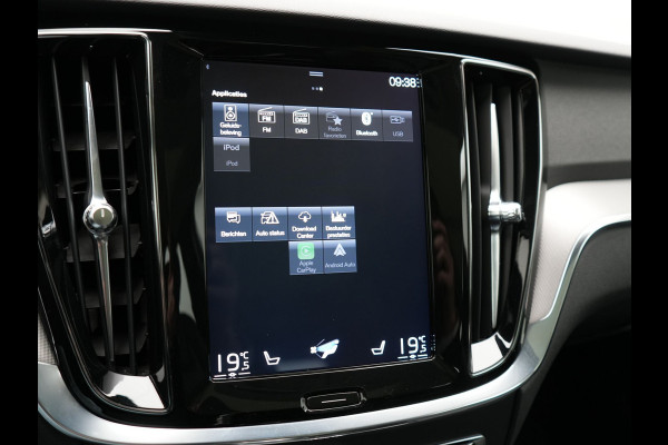 Volvo V60 2.0 T8 Recharge AWD Inscription 392pk Dealer O.H PHEV | Trekhaak Af Fabriek | Panodak | Head Up | Adaptive Cruise | 360 Camera | Bowers & Wilkins | Lederen Sporstoelen Memory & Ventilatie | Apple Carplay | Verwarmde Stoelen & Stuur | 19"L.M