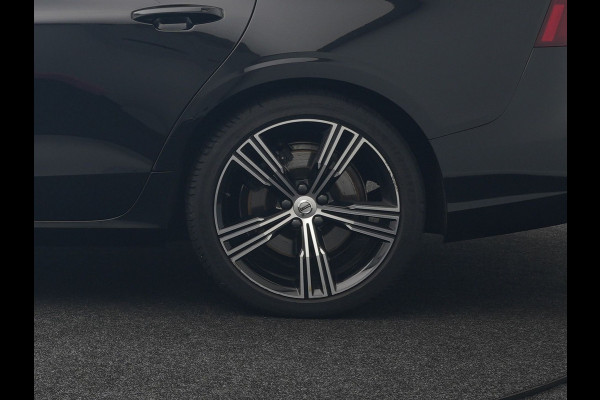 Volvo V60 2.0 T8 Recharge AWD Inscription 392pk Dealer O.H PHEV | Trekhaak Af Fabriek | Panodak | Head Up | Adaptive Cruise | 360 Camera | Bowers & Wilkins | Lederen Sporstoelen Memory & Ventilatie | Apple Carplay | Verwarmde Stoelen & Stuur | 19"L.M