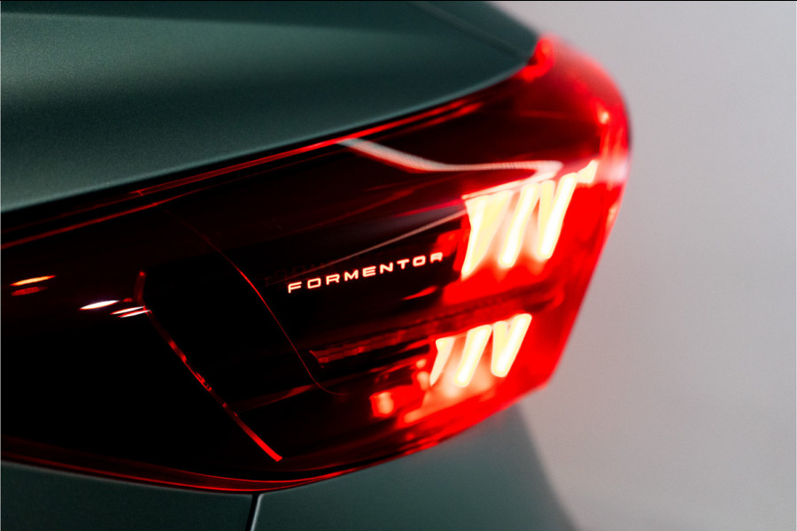 CUPRA Formentor 1.5 TSI e-Hybrid VZ Extreme 272PK Facelift | Matte Bronze | Pano | Sennheiser | Sportstoelen | VOL! 2 jaar Fabrieksgarantie GERESERVEERD