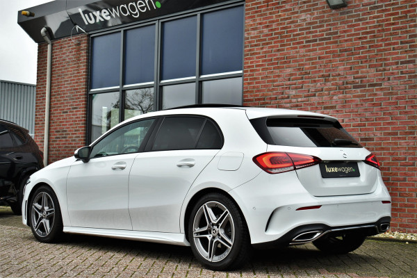 Mercedes-Benz A-Klasse 180 AMG Pano Trekhaak Camera Night Metallic-wit
