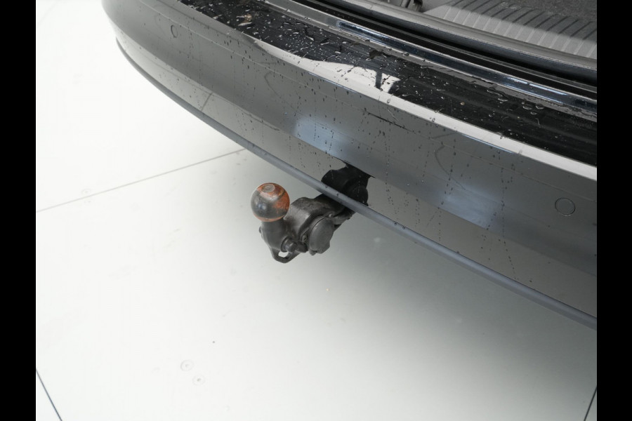 Volkswagen GOLF Variant 1.0 TSI 110pk Life Navigatie Wegkl. trekhaak Pdc privacy glas 109