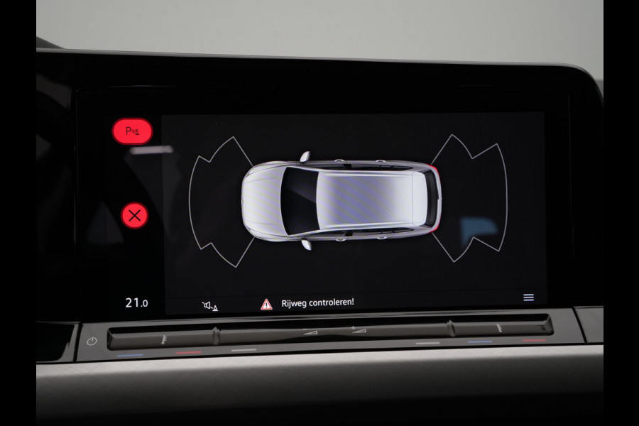 Volkswagen GOLF Variant 1.0 TSI 110pk Life Navigatie Wegkl. trekhaak Pdc privacy glas 109