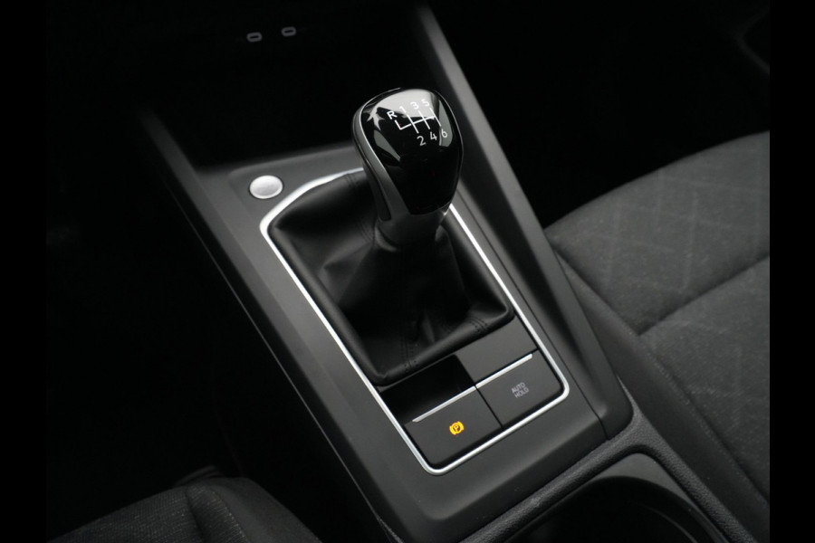 Volkswagen GOLF Variant 1.0 TSI 110pk Life Navigatie Wegkl. trekhaak Pdc privacy glas 109