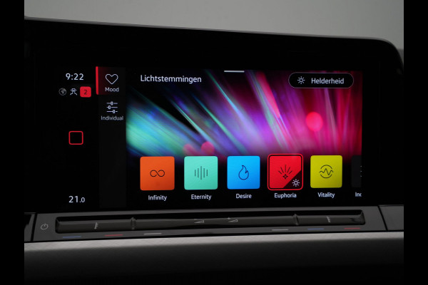 Volkswagen GOLF Variant 1.0 TSI 110pk Life Navigatie Wegkl. trekhaak Pdc privacy glas 109