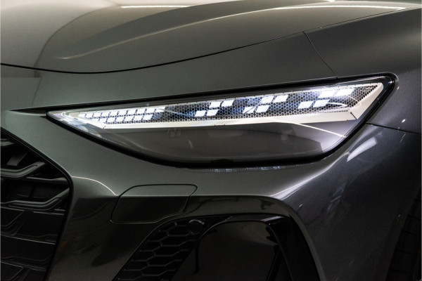 Audi A6 Avant C9 e-hybrid 270KW Quattro S Edition Competition 367PK | Tech Pro | B&O | Lucht | Trekhaak | Werkelijk VOL OPTIE! 5 jaar Fa