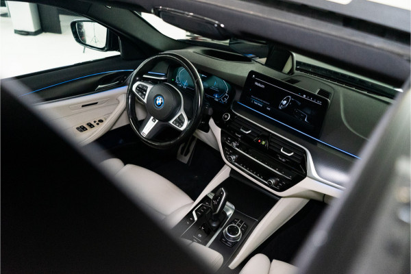 BMW 5 Serie 530e High Executive M-Sport 300PK | Laser | Pano | Leder | Sfeer | 12 MND Garantie