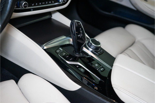 BMW 5 Serie 530e High Executive M-Sport 300PK | Laser | Pano | Leder | Sfeer | 12 MND Garantie