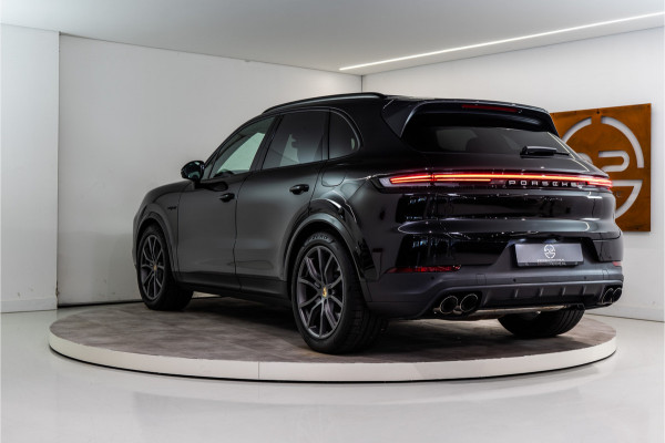 Porsche Cayenne 3.0 E-Hybrid Facelift 470PK | Luchtvering | Pano | Bose | Chrono | Sfeer | 24 MND Garantie
