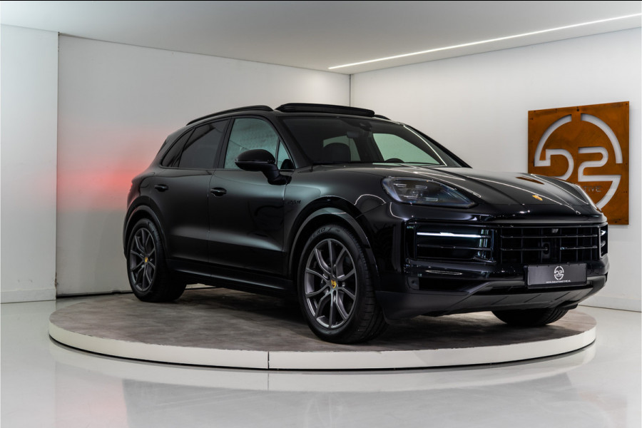Porsche Cayenne 3.0 E-Hybrid Facelift 470PK | Luchtvering | Pano | Bose | Chrono | Sfeer | 24 MND Garantie