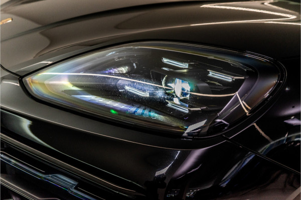 Porsche Cayenne 3.0 E-Hybrid Facelift 470PK | Luchtvering | Pano | Bose | Chrono | Sfeer | 24 MND Garantie