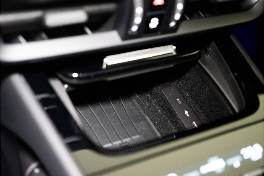 Porsche Cayenne 3.0 E-Hybrid Facelift 470PK | Luchtvering | Pano | Bose | Chrono | Sfeer | 24 MND Garantie