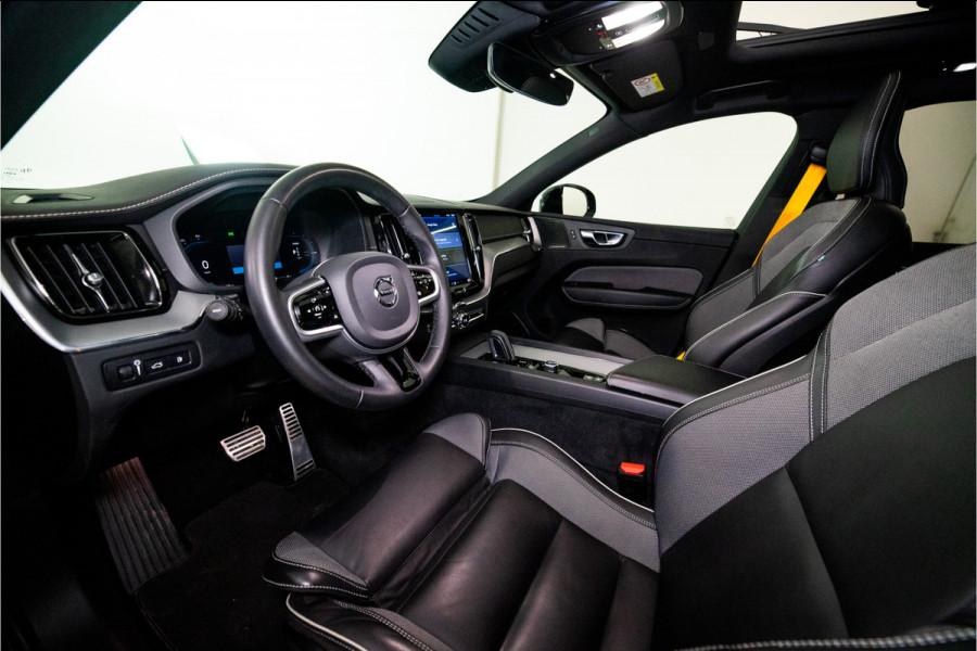 Volvo XC60 2.0 T8 AWD Polestar Engineered 455PK | Pano | Leder | Trekhaak | Memory | 12 MND Garantie