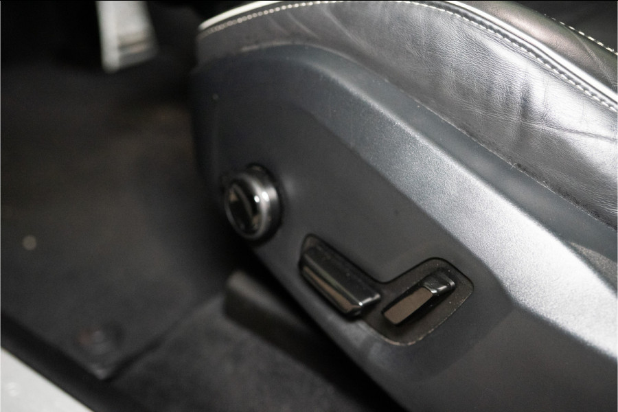 Volvo XC60 2.0 T8 AWD Polestar Engineered 455PK | Pano | Leder | Trekhaak | Memory | 12 MND Garantie