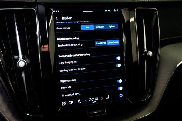 Volvo XC60 2.0 T8 AWD Polestar Engineered 455PK | Pano | Leder | Trekhaak | Memory | 12 MND Garantie