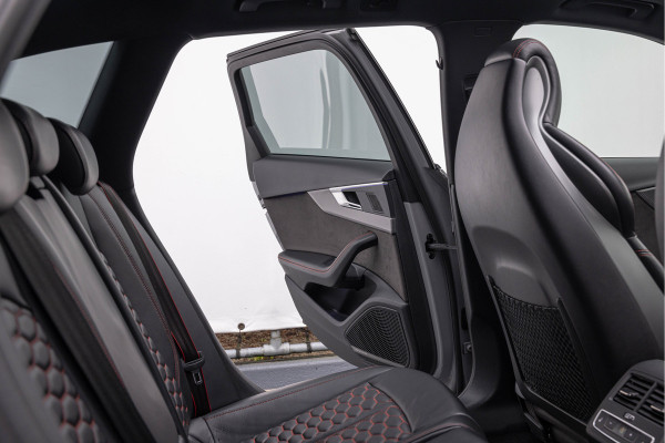 Audi RS4 Avant 2.9 TFSI 450pk Quattro Pano HuD B&O 20'' ACC Matrix 280 km/h