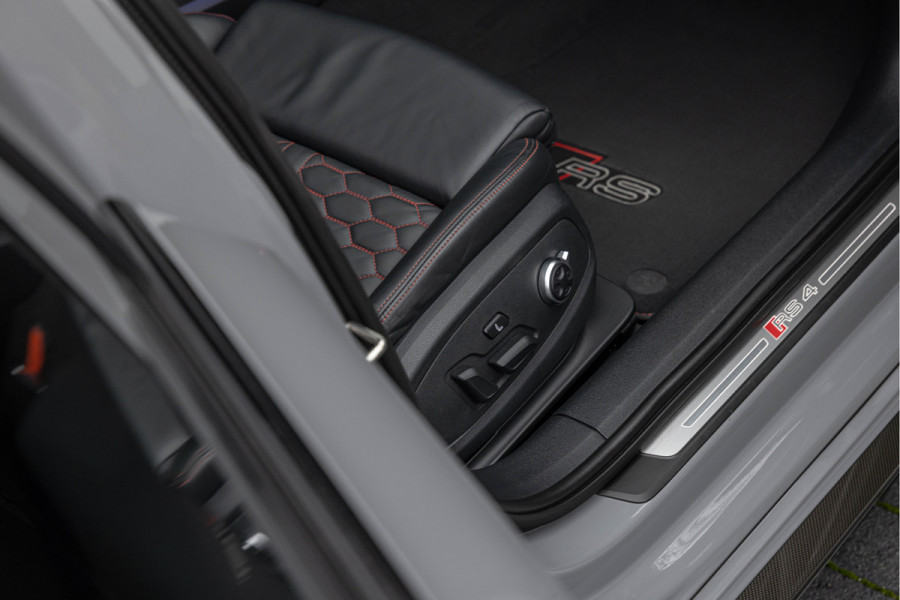 Audi RS4 Avant 2.9 TFSI 450pk Quattro Pano HuD B&O 20'' ACC Matrix 280 km/h