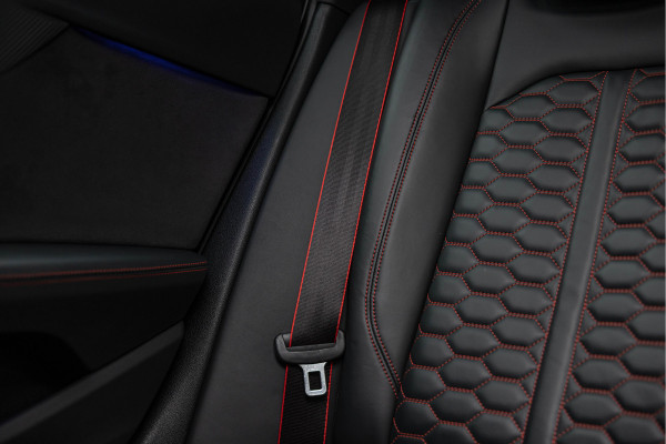 Audi RS4 Avant 2.9 TFSI 450pk Quattro Pano HuD B&O 20'' ACC Matrix 280 km/h