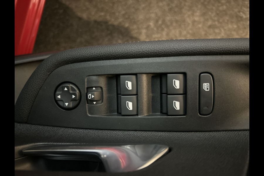 Opel Mokka Electric Ultimate 50 kWh lage kilometerstand, Multimedia Navi Pro | Stoelmassage