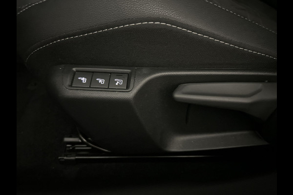 Opel Mokka Electric Ultimate 50 kWh Prachtige Mokka in nieuwstaat, hele lage kilometerstand, Multimedia Navi Pro Zwart Dak!