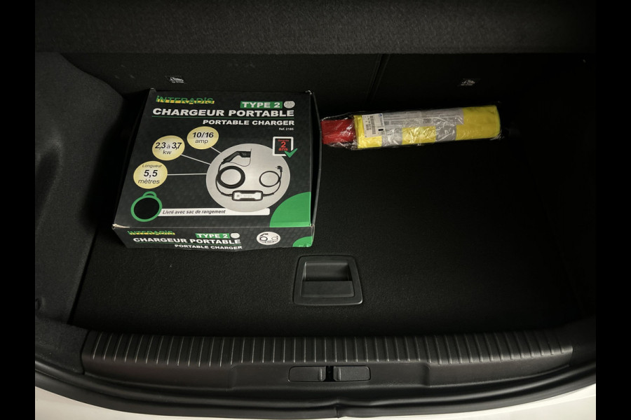 Opel Mokka Electric Ultimate 50 kWh Prachtige Mokka in nieuwstaat, hele lage kilometerstand, Multimedia Navi Pro Zwart Dak!