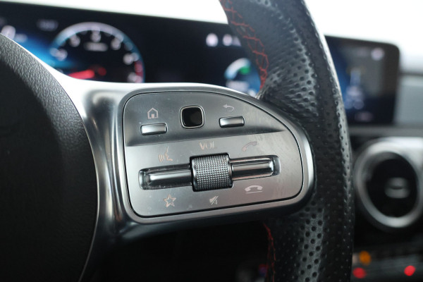 Mercedes-Benz A-Klasse 200 Business Solution AMG Upgrade Automaat, Panorama,