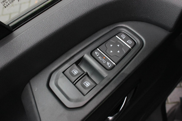 Renault Trafic L2H1 170PK DUBBEL CABINE LUXE / NAVIGATIE / CLIMATECONTROL / VERLAAGD / DIGITAAL SCHERM / CAMERA / JB- EDITION FULL