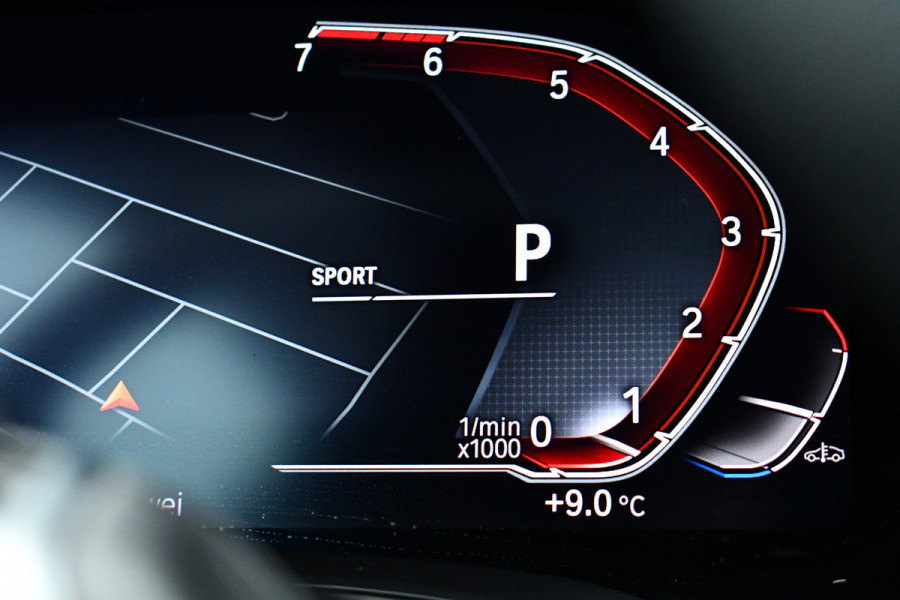 BMW 3-serie 330i Sportline 18inch HiFi Live-Cockpit Sfeer