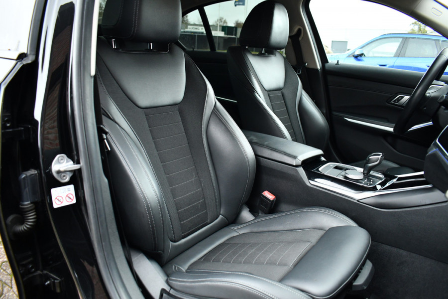 BMW 3-serie 330i Sportline 18inch HiFi Live-Cockpit Sfeer