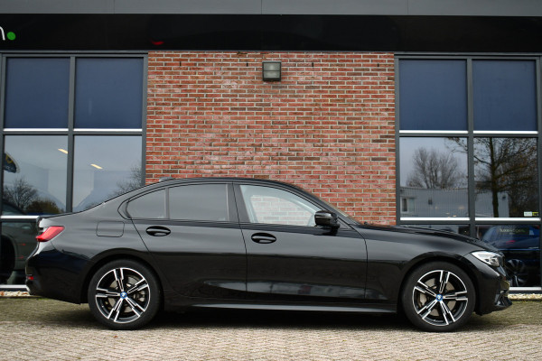 BMW 3-serie 330i Sportline 18inch HiFi Live-Cockpit Sfeer