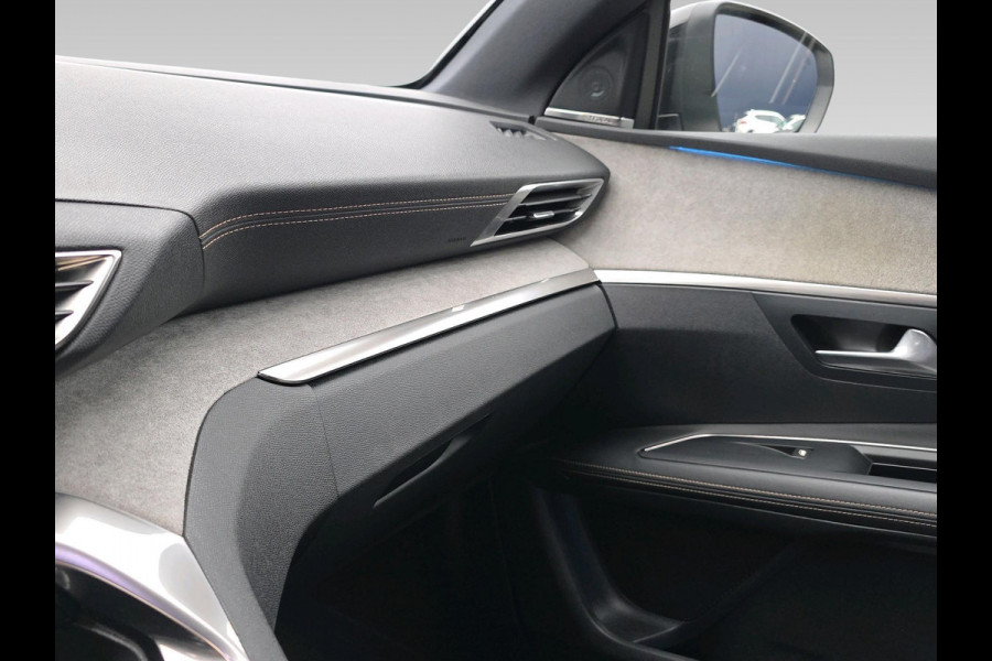 Peugeot 3008 1.6 HYbrid4 300 GT | Automaat | plug-in | Focal Audio | trekhaak | Navigatie |