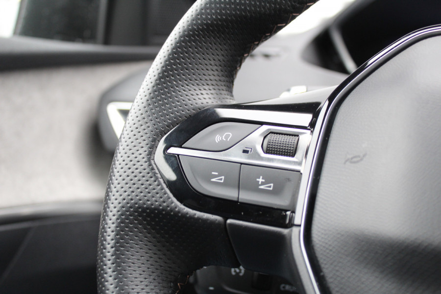 Peugeot 3008 1.6 HYbrid 225 GT | Nachtzicht | Panoramadak | Trekhaak | Navigatie | Camera | BLIS