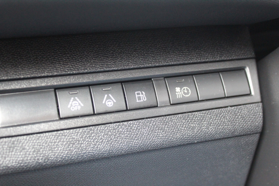 Peugeot 3008 1.6 HYbrid 225 GT | Nachtzicht | Panoramadak | Trekhaak | Navigatie | Camera | BLIS