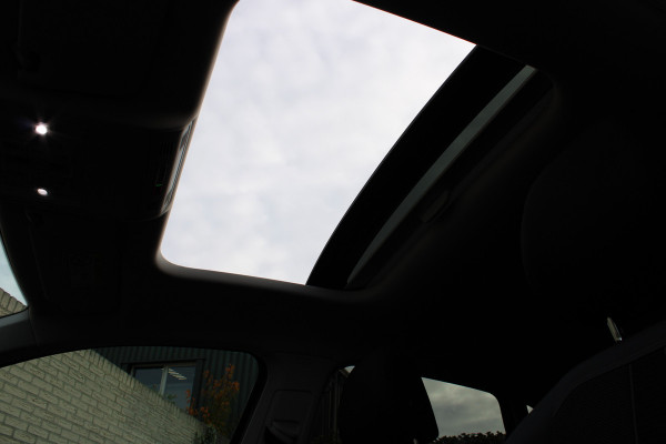 Volkswagen Polo 1.0 TSI Style | Adaptieve Cruise | Automaat | Panoramadak | Trekhaak