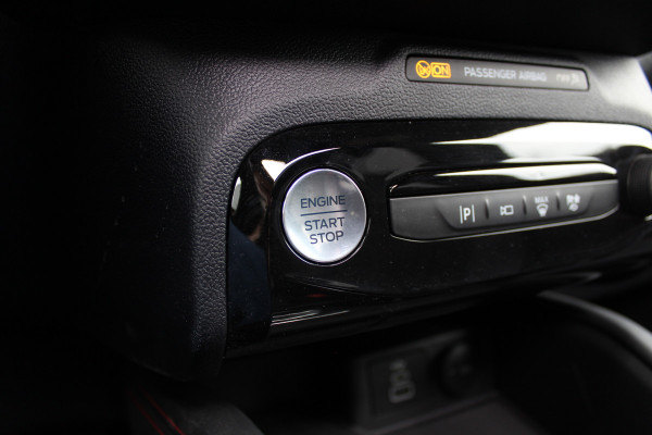 Ford Kuga 2.5 PHEV ST-Line X | Trekhaak | Panoramadak | AGR | Led | Head-up | B&O