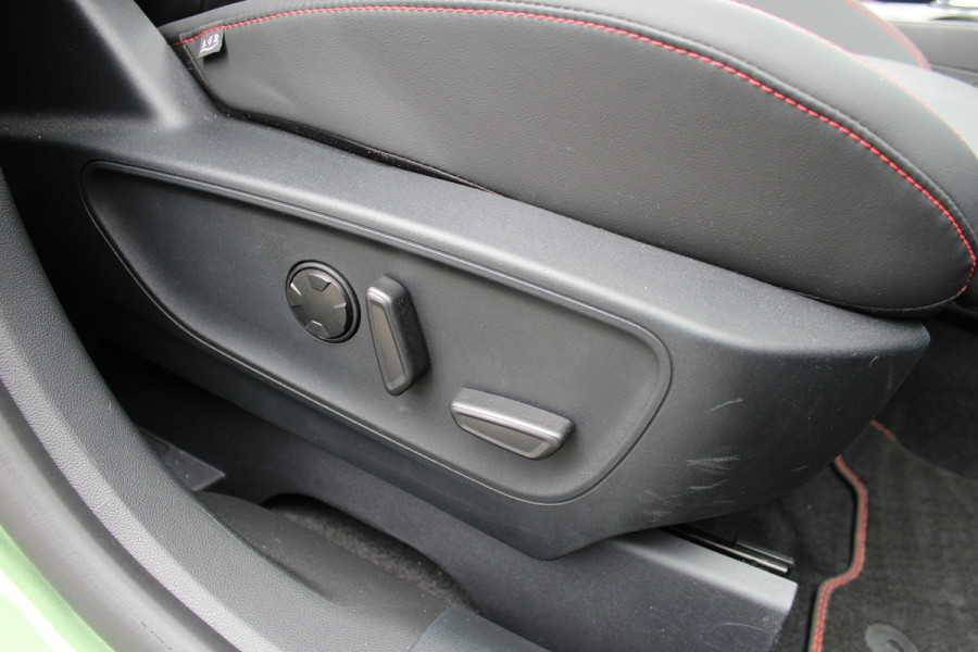 Ford Kuga 2.5 PHEV ST-Line X | Trekhaak | Panoramadak | AGR | Led | Head-up | B&O