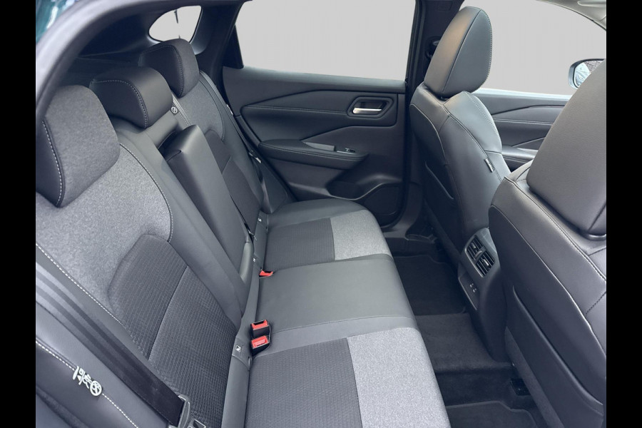 Nissan QASHQAI 1.3 MHEV Xtronic N-Connecta Cold Pack Glass Roof