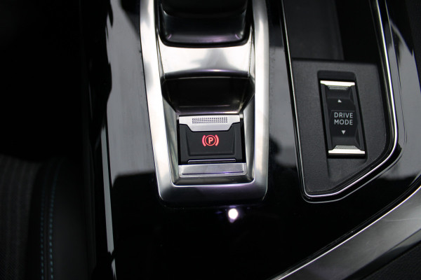 Peugeot 3008 1.6 HYbrid 225 Allure | Navigatie | Camera | Led