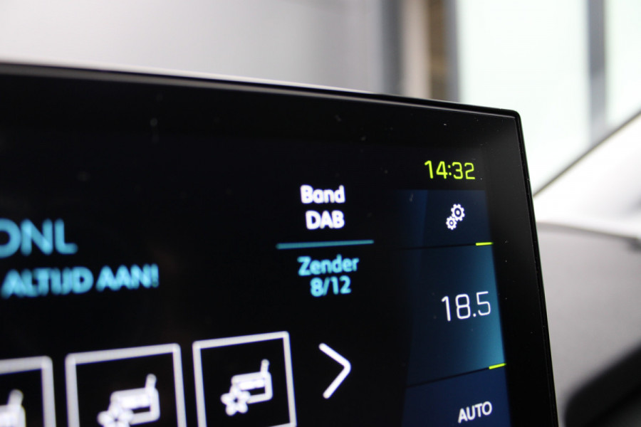 Peugeot 3008 1.6 HYbrid 225 Allure | Navigatie | Camera | Led