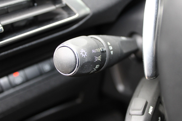 Peugeot 3008 1.6 HYbrid 225 Allure | Navigatie | Camera | Led
